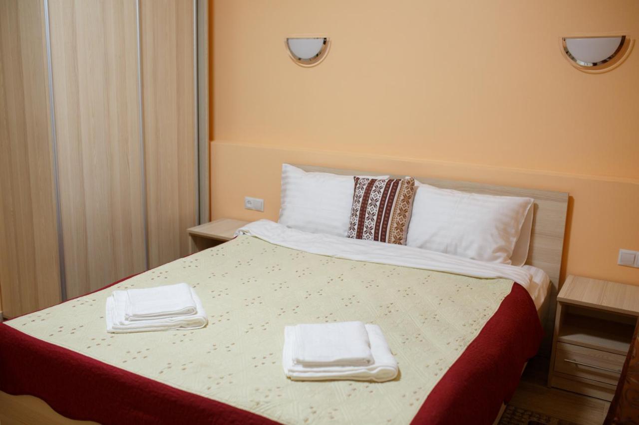 Золота Поляна Apartment Екстериор снимка