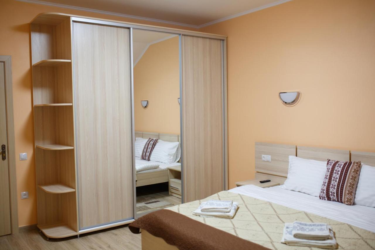 Золота Поляна Apartment Екстериор снимка