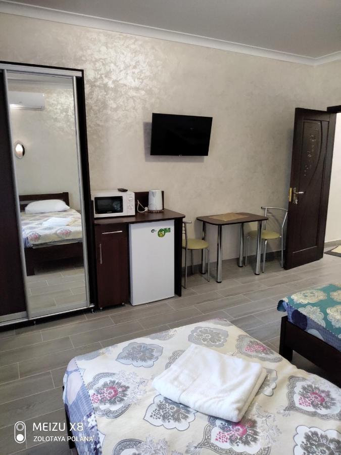 Золота Поляна Apartment Екстериор снимка